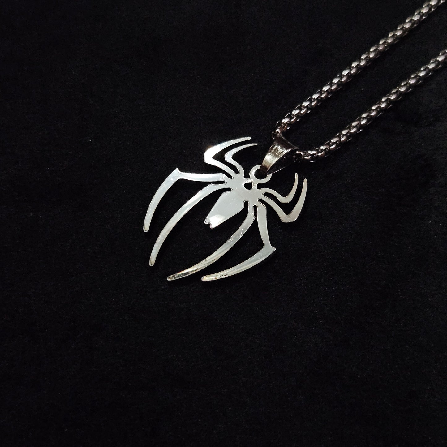 Sleek Arachnid Silhouette Pendant Necklace