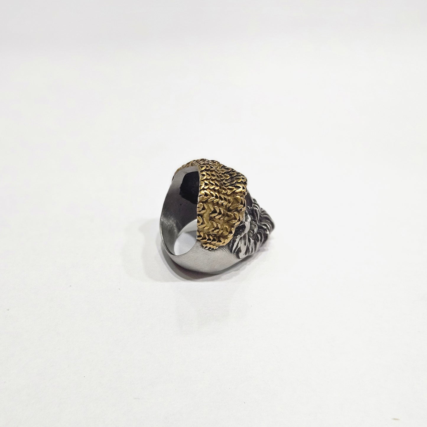 Viking Marauder Skull Ring – Two-Tone Silver & Gold Warrior Edition