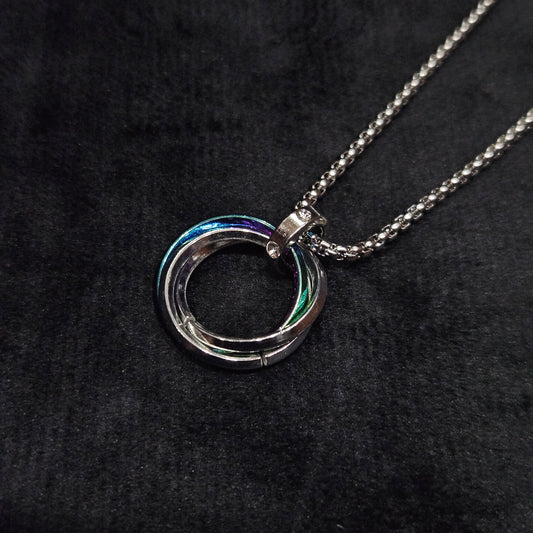Interlocking Triple Ring Trinity Pendant