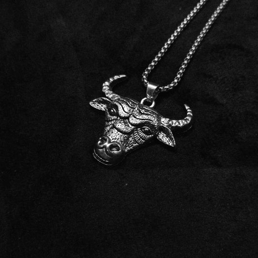 Intricate Bull Head Pendant in Antiqued Silver