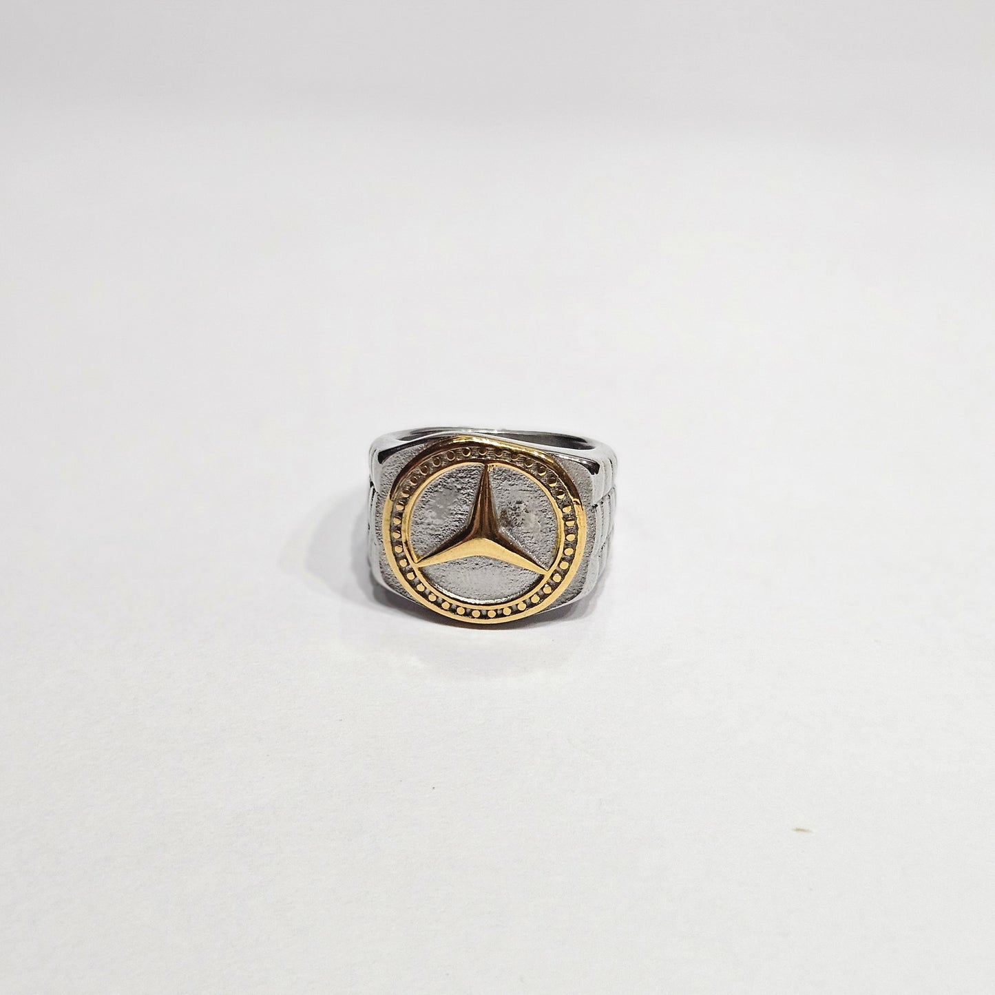 Apex Two-Tone Signet Ring – Silver & Gold Prestige Edition
