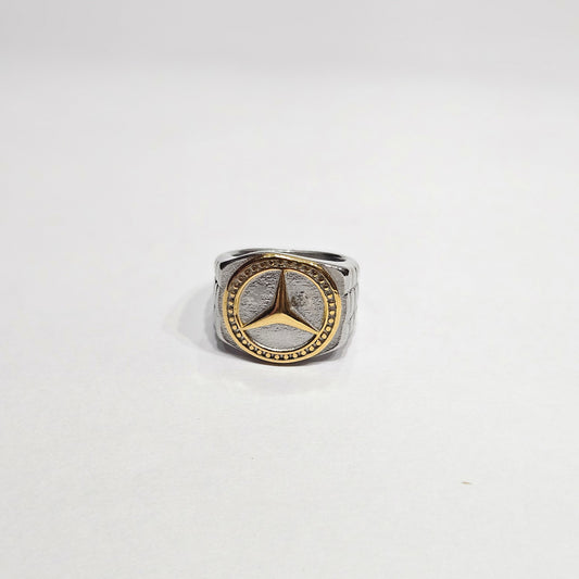Apex Two-Tone Signet Ring – Silver & Gold Prestige Edition